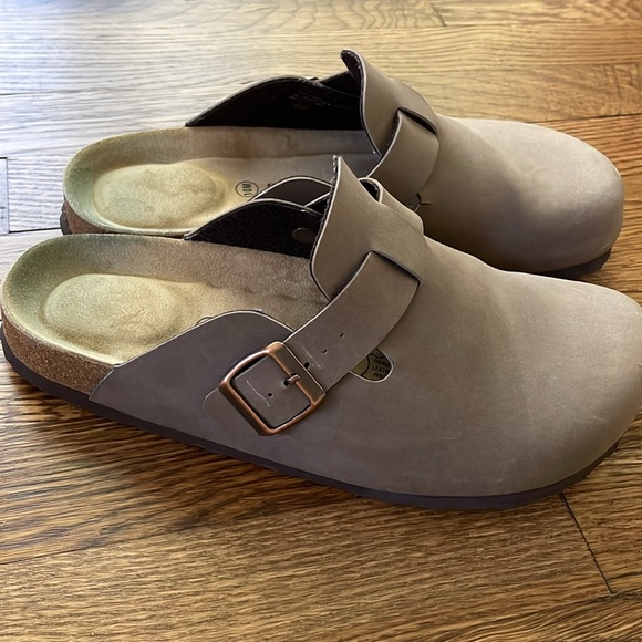 Cushionaire Clogs - Picture 5 of 5